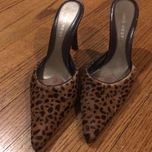 Leopard Nine West fur heel